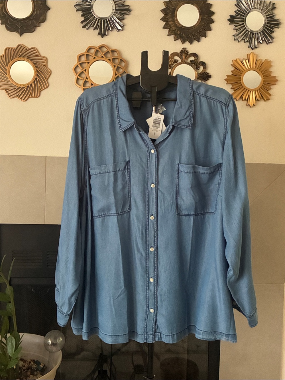 Torrid Tencil two pocket button up shirt medium indigo